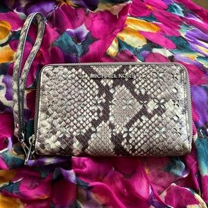 Michael Kors Wristlet